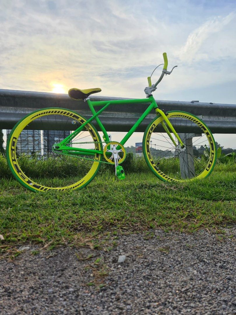 Oscar fixie bicycle 2025