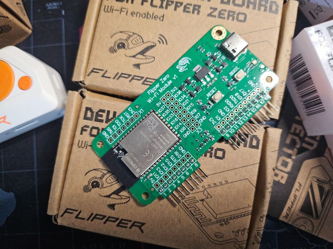 Flipper Zero WiFi Devboard (original), Computers & Tech, Parts ...