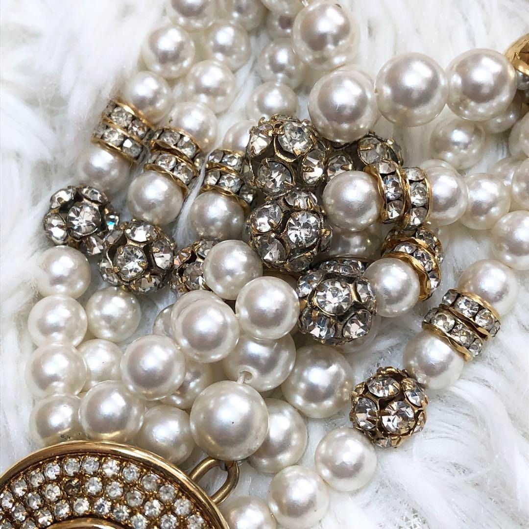 GIANNIVERSACE Gianni Versace Medusa Pearl Bracelet Women s Fashion Jewelry Organizers Bracelets on Carousell