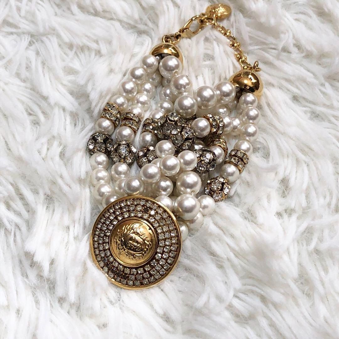 GIANNIVERSACE Gianni Versace Medusa Pearl Bracelet Women s Fashion Jewelry Organizers Bracelets on Carousell