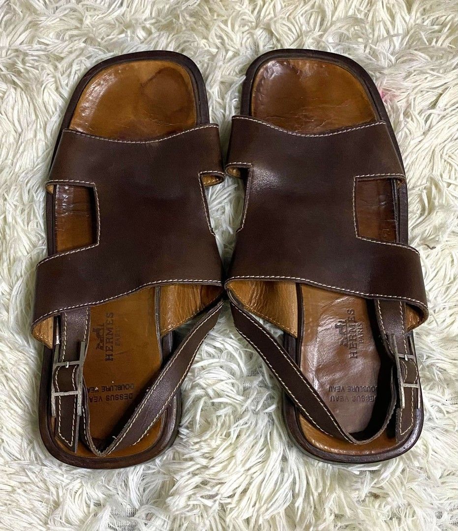 Hermes Sandals (Category: Slippers & Slides) located in Davao. Submitted by d24shop (Listing ID 1321758539, Image 1). Description: Hermes Semelle Cuir Men's Leather Sandal (Hard to find) --------------------------- 📍 KINDLY MANAGE YOUR EXPECTATIONS. 📍 1 DAY RESERVATION ONLY. 📍 PAYMENT FIRST. 📍 ONCE THE ITEM/S HAS BEEN PAID, WE WILL SHIP IT RIGHT AWAY OR IT'S UP TO YOU. 📍 OTHER INFO ABOUT THE ITEM OR PERSONAL INFO WILL BE GIVEN ON OUR CONVERS