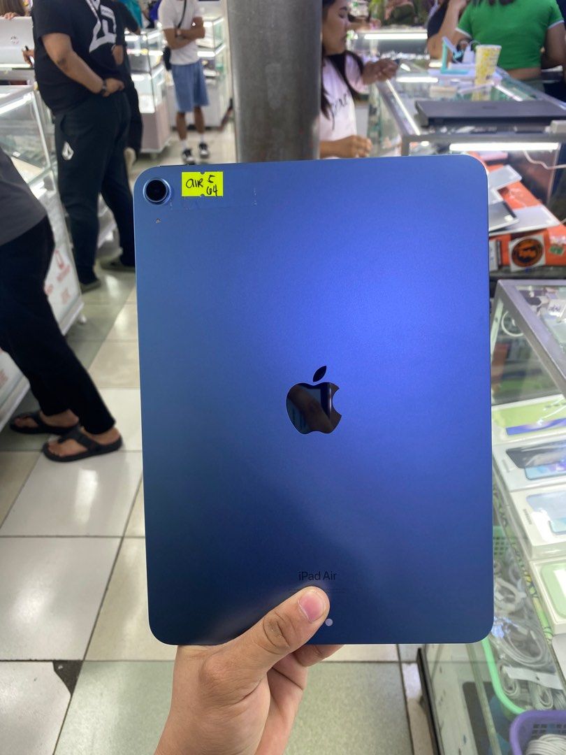 IPAD AIR 4 64GB WIFI ONLY NO ISSUE (Category: iPad) located in Manila. Submitted by mrkim_gadget (Listing ID 1321769033, Image 1). Description: Onhand| IPAD AIR 4 •64GB •WIFI ONLY •99% Smooth •Never been Repaired •No Hidden Issues •Can Reset Anytime •Test to Sawa •NOT Refurb We Open for COD (INYO PO SF) Pick-Up at my Shop in Greenhills Shopping Center for your assurance Pm me for more details po. ❤️🤝 09-62-230-84-58.