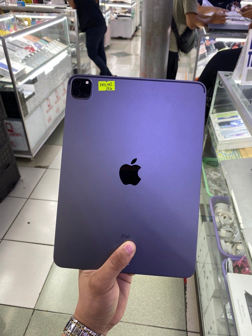IPAD M1 PRO 256GB WIFI ONLY NO ISSUE (Category: iPad) located in Manila. Submitted by mrkim_gadget (Listing ID 1321771940, Image 1). Description: Onhand| IPAD M1 PRO •256GB •WIFI ONLY •99% Smooth •Never been Repaired •No Hidden Issues •Can Reset Anytime •Test to Sawa •NOT Refurb We Open for COD (INYO PO SF) Pick-Up at my Shop in Greenhills Shopping Center for your assurance Pm me for more details po. ❤️🤝 09-62-230-84-58.