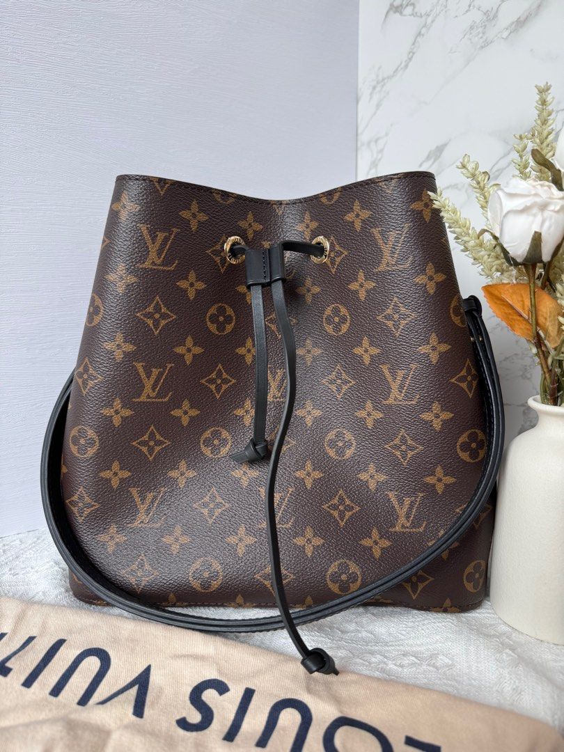 LV Bucket Bag Luxury Bags Wallets on Carousell