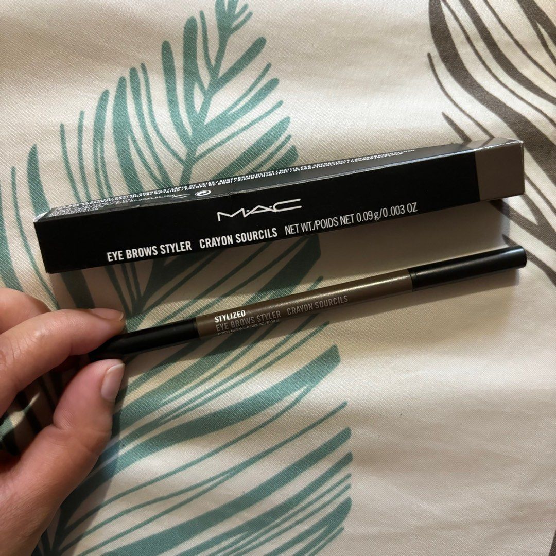 Mac Eyebrow Liner Stylized Shade (Category: Makeup) located in Subic. Submitted by sunlila (Listing ID 1321648973, Image 1). Description: .