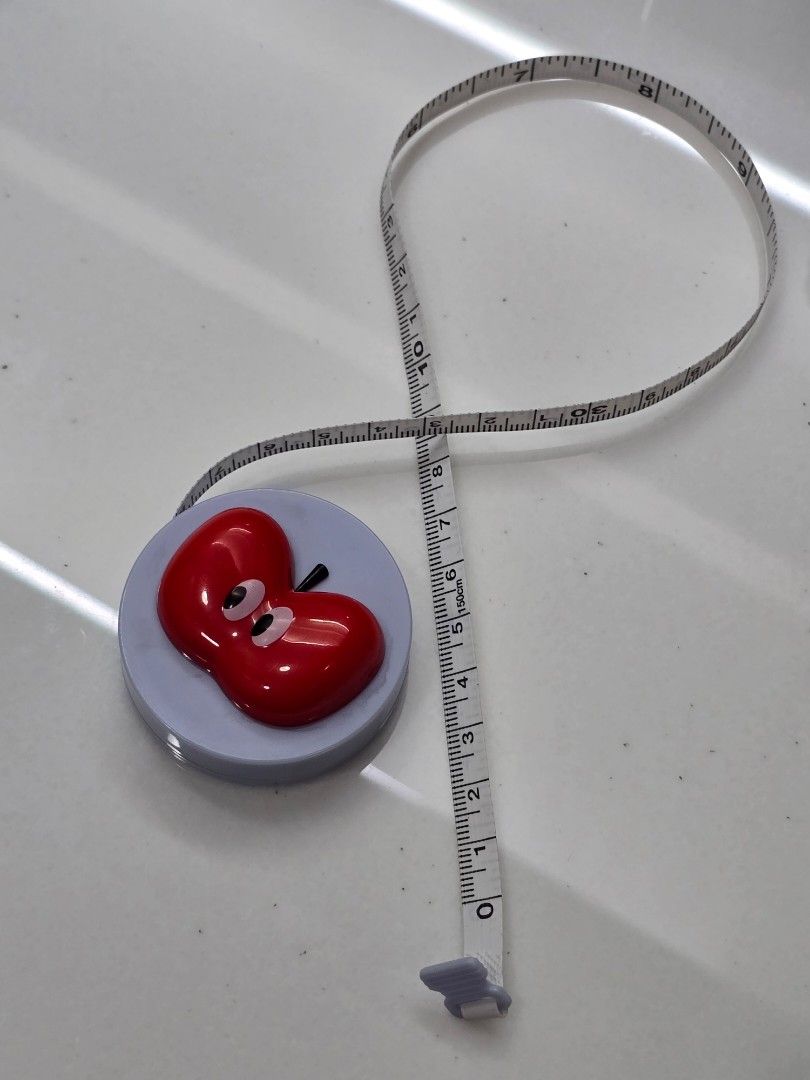 Measuring Tape Retractable Portable (Category: Construction Tools & Equipment) located in Pasig City. Submitted by clothesandthings_ (Listing ID 1321770925, Image 2). Description: .