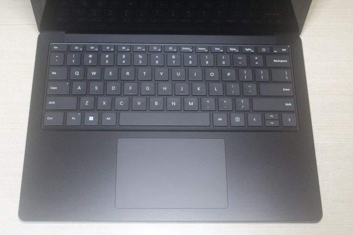 Microsoft surface Laptop 5 i7 Touchscreen (Category: Laptops & Notebooks) located in Pasay City. Submitted by laptophubphil (Listing ID 1321685340, Image 3). Description: Microsoft surface Laptop 5 i7 Touchscreen - 2ND HAND P 35500 Mall price 100k -RAM 16GB + SSD 512gb -2K Resolution touch + Backlit keys -metal body 97% Smooth presentable ( minor bump dent on Top cover plz check pics ) -14Inch 2K (2256x1504) Multitouch -Intel Core i7-1265u 12thge
