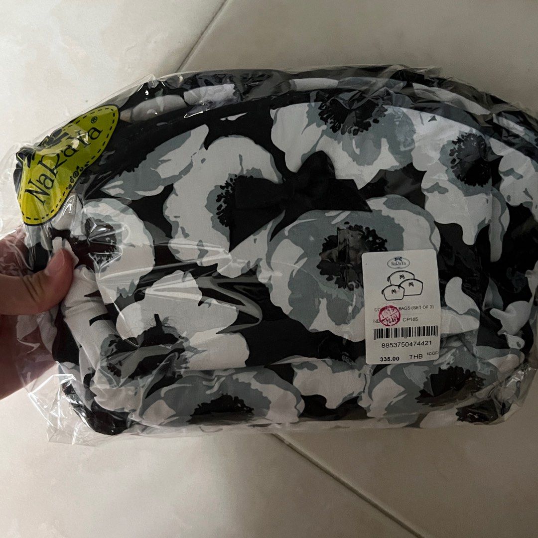 Naraya pouch sale
