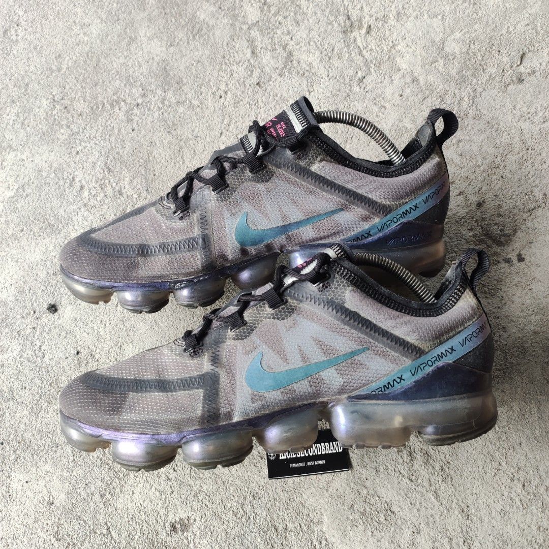 Nike Air Vapor Max, Fesyen Pria, Sepatu Sneakers di Carousell