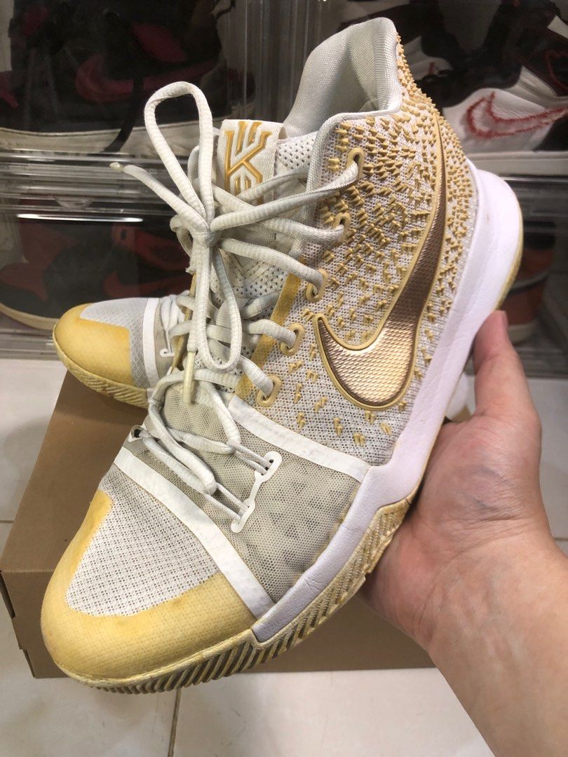 Kyrie 3 white and gold size 8 best sale