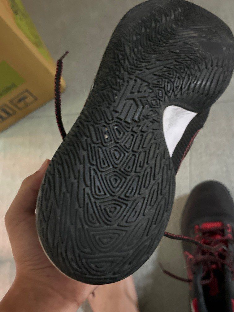 Nike Kyrie flytrap 4 （分類：波鞋）位於 Hong Kong。 由 tsun10 提交（商品編號 1321747513，圖片 3）。簡介： 可面交 面交地點互就。