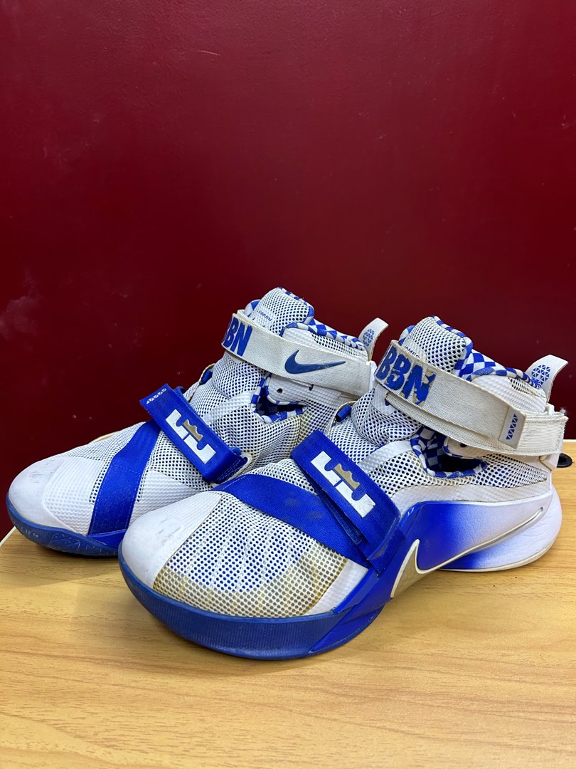 Lebron soldier 9 kentucky hotsell