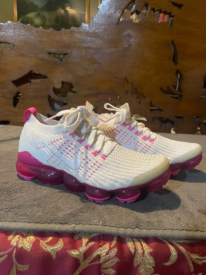 Nike vapormax flyknit pink size Us 8 womens Women s Fashion Footwear Sneakers on Carousell
