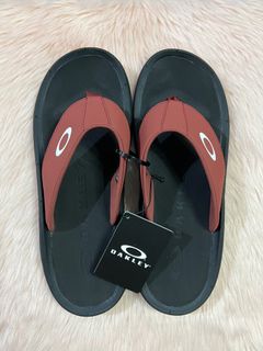 Oakley slippers price online