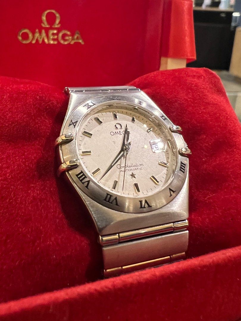 Omega constellation ladies automatic (Category: Luxury Watches) located in Pasig City. Submitted by moimoigo (Listing ID 1321674149, Image 3). Description: Omega Constellation big ladies -all steel -automatic -watch only -good condition.
