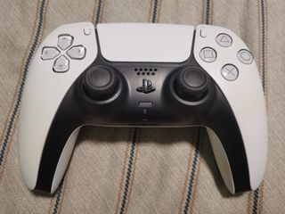 (Category: ) located in . Submitted by laynahhz (Listing ID 1321745580, Image 1). Description: .