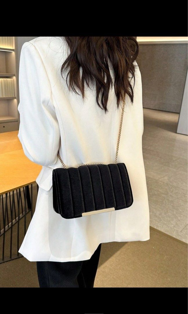 Shein Cross body bag (Category: Cross-body Bags) located in Santa Rosa. Submitted by ivanandvannahstuff (Listing ID 1321736260, Image 3). Description: Used once for an event. .