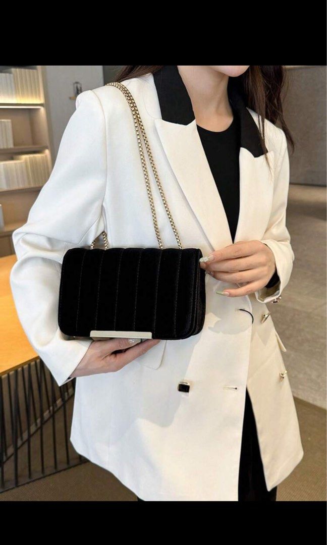Shein Cross body bag (Category: Cross-body Bags) located in Santa Rosa. Submitted by ivanandvannahstuff (Listing ID 1321736260, Image 2). Description: Used once for an event. .
