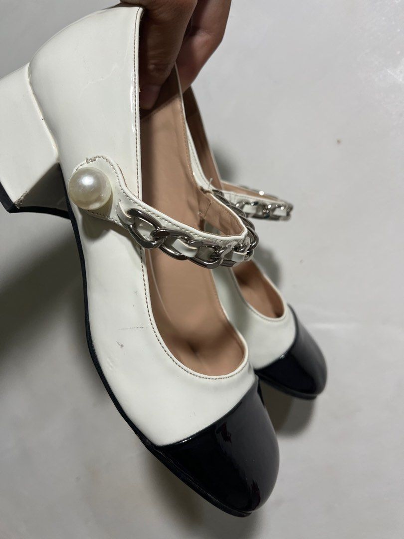 Square Toe Pearl Buckle Mary Jane Heels (Category: Heels) located in Cebu City. Submitted by joh_ling (Listing ID 1321708334, Image 3). Description: Size 36. Im 23cm and it fits me just right. With Pearl Buckle. So pretty. Dents are shown in the photos. .
