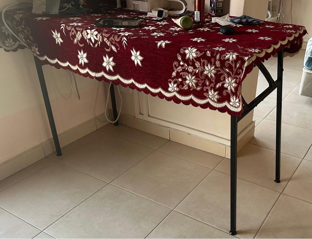 Table ( Foldable) (Category: Tables & Sets) located in Singapore. Submitted by _iamsunny (Listing ID 1321665615, Image 1). Description: Office table 120 x 60 cm Well used. Selling to clear space. Please arrange your pickup .