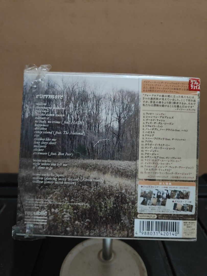 TAYLOR SWIFT- EVERMORE DELUXE WITH CALENDAR (Category: CDs & DVDs) located in Makati City. Submitted by urdiscogsph (Listing ID 1321649511, Image 2). Description: .