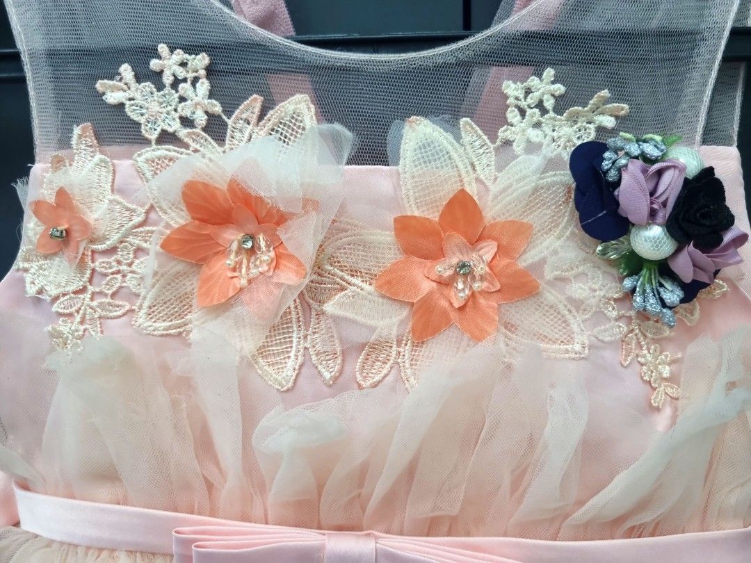 toddler formal peach dress (Category: Babies & Kids Fashion) located in Quezon City. Submitted by itsfin (Listing ID 1321691578, Image 2). Description: - used once. dry cleaned already. - bought at P2,500.00 - fits up to 3 y/o - glittery.