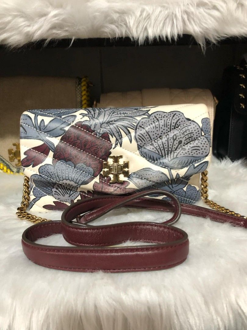 Tory Burch Kira Chevron Printed Chain Wallet Bag Women s Fashion Bags Wallets Cross body Bags on Carousell