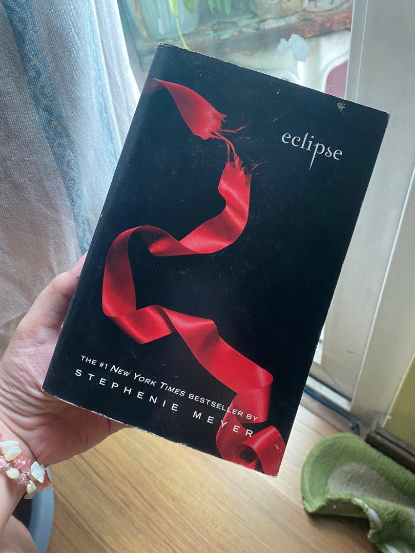 Twilight Eclipse Book, Hobbies & Toys, Books & Magazines, Fiction & Non ...