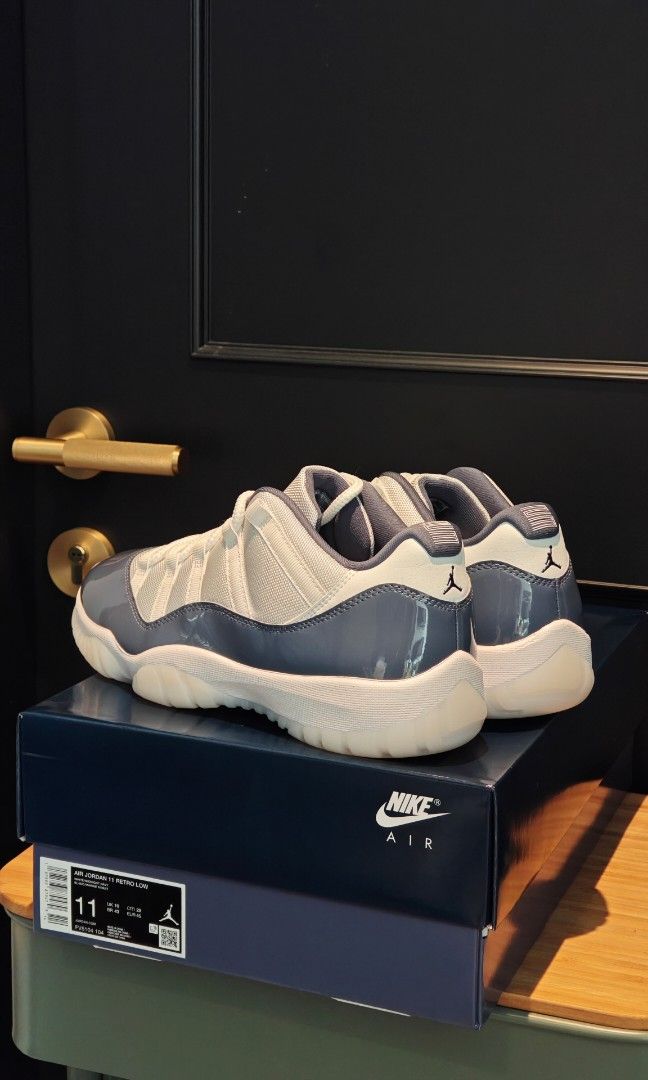 Jordan 11 navy online