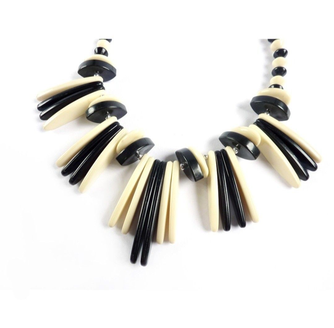 VINTAGE 1980 s Pop Mod Style Cream Black Bib Acrylic Beaded Necklace Women s Fashion Jewelry Organisers Necklaces on Carousell