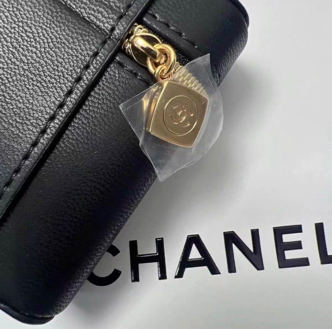 Limited Edition Chanel VIP Beauty Lipstick Pouch Women's Fashion