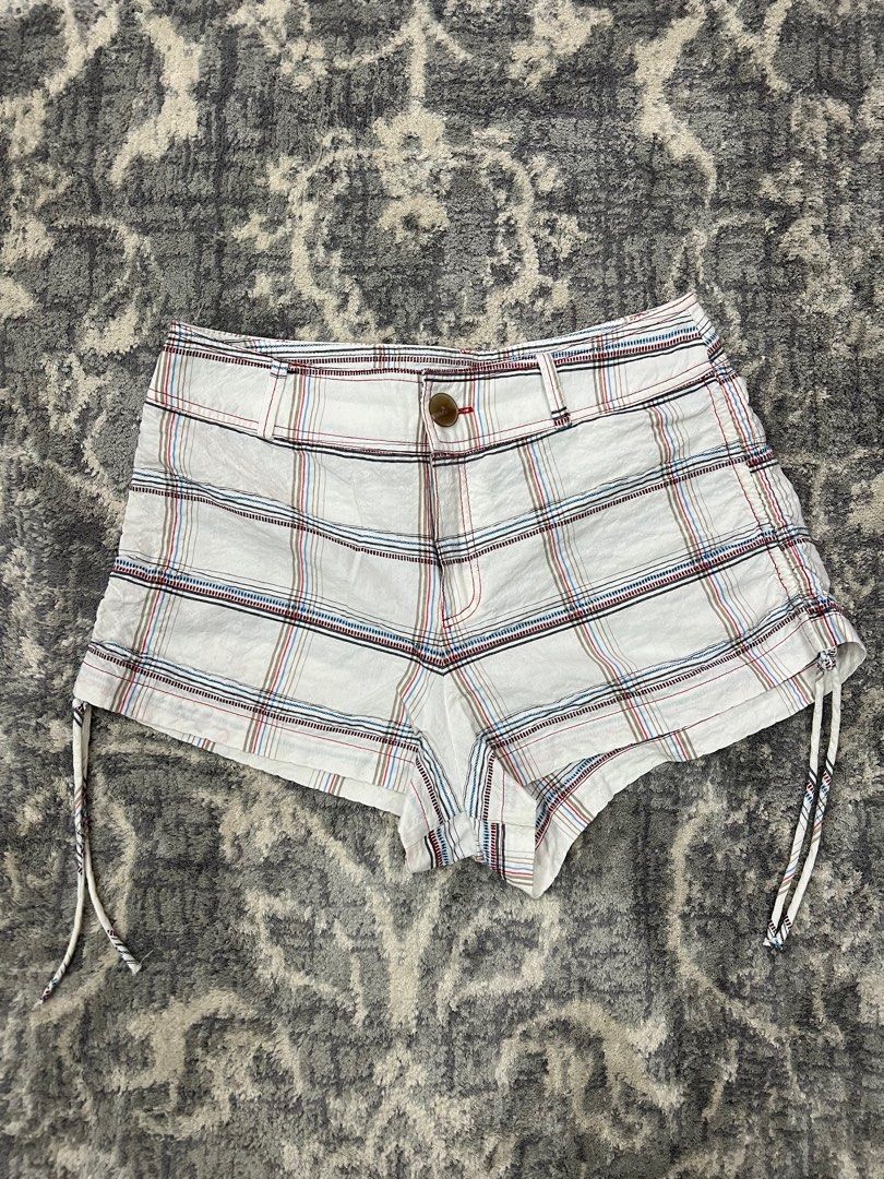 Zara shorts (Category: Shorts) located in Pasay City. Submitted by netuy (Listing ID 1321675930, Image 1). Description: High waist ruched and with ties on the side. Checkered print. With belt loops, zipper & button for closure..