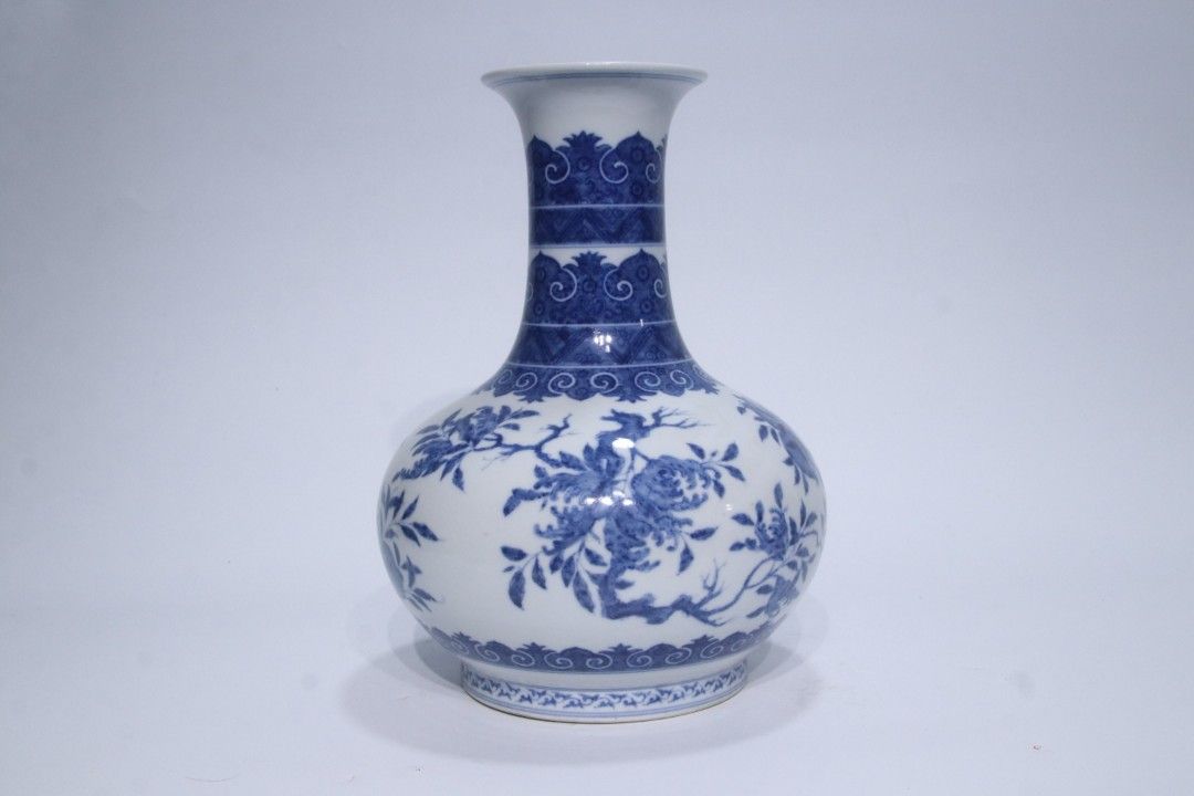 館蔵珍品 清 乾隆年製款 古陶瓷品 豆青釉 花卉紋 筆洗