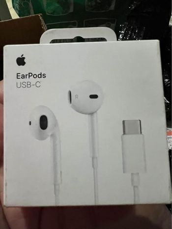 Apple EarPods with USB-C. FOR SALE!!! (Category: Earphones) located in Quezon City. Submitted by rinoache (Listing ID 1322010003, Image 1). Description: FOR SALE- Apple EarPods with USB-C Price- 1,090php Location- Sikatuna Quezon City Guaranteed authentic. Bought online-authorized reseller of Apple. The EarPods (USB-C) also include a built-in remote that lets you adjust the volume, control the playback of music and video, and answer or end calls 