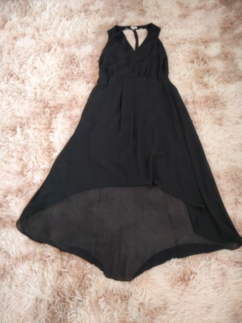 Dress shorter in front than back store