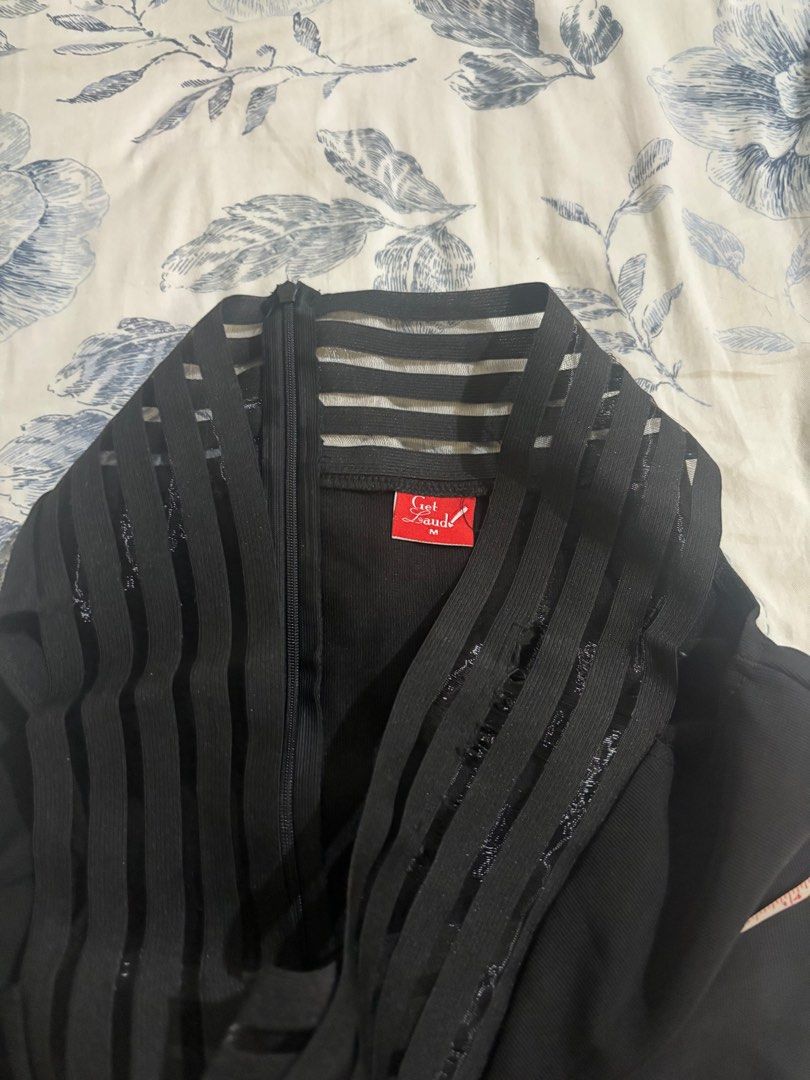Black Dress (Get Laud) (Category: Evening dresses & gowns) located in Pasig City. Submitted by aac2021 (Listing ID 1321921031, Image 2). Description: Dimension: Waist - 28-30 inches Bust - 30-34 inches Length-49 inches With minor flaws, see last pic.
