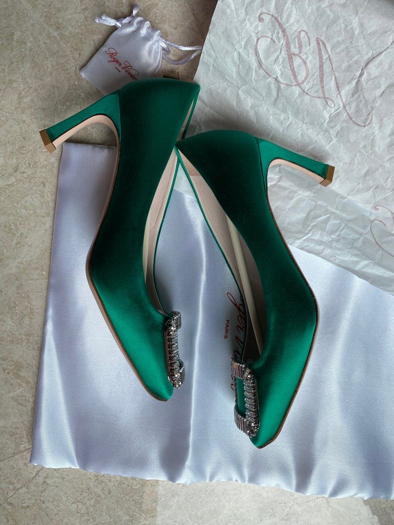 Emerald green satin pumps shop