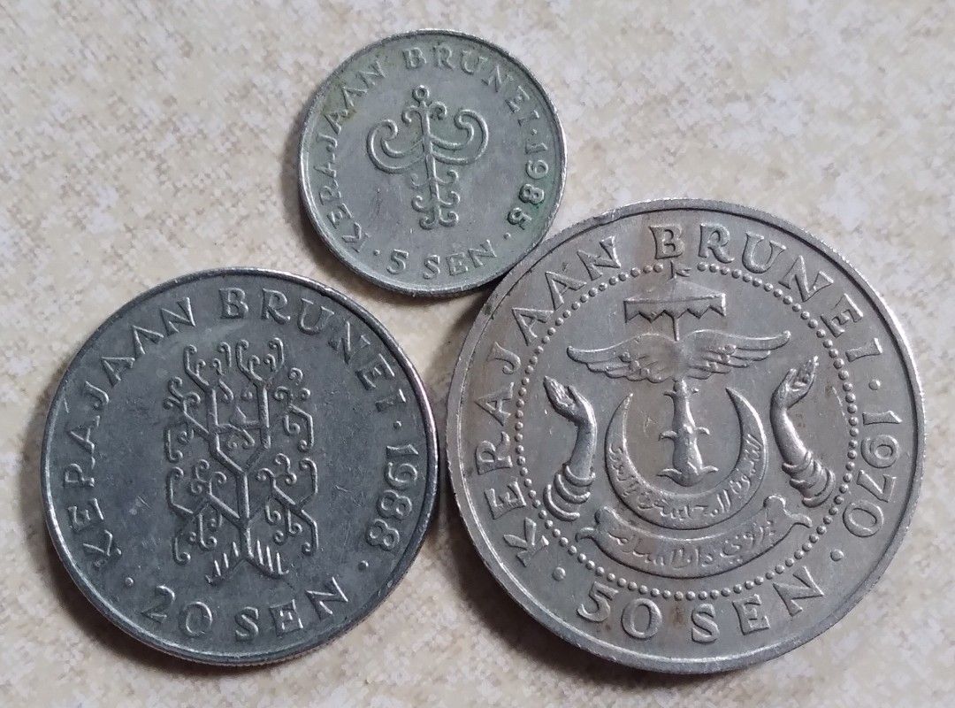 Brunei coins 3 pieces (Category: Currency) located in Lipa City. Submitted by MAGBABALOT7 (Listing ID 1321870402, Image 1). Description: copper nickel composition 27.76 mm in diameter 50 sen.