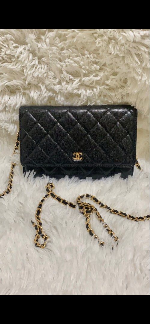 C WOC in Genuine Caviar Leather (Category: Luxury Bags & Wallets) located in Makati City. Submitted by secondlyf (Listing ID 1321934620, Image 1). Description: Genuine Caviar leather Gold hardware Crossbody bag or clutch Super nice! Nothing to explain. Delivery fee will be shouldered by the buyer. .