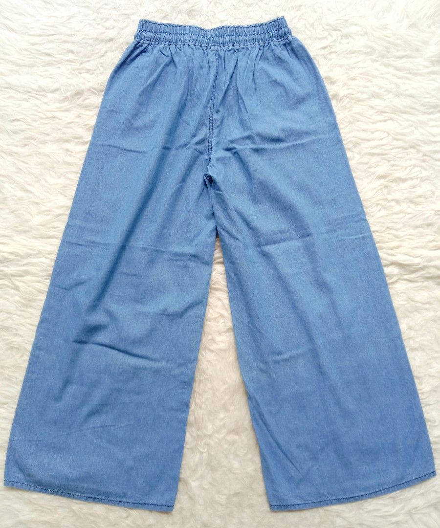 Jinsiy aloqa rus qiz cums Ogil onasini erkalash va jinsiy aloqa bilan uygotadi