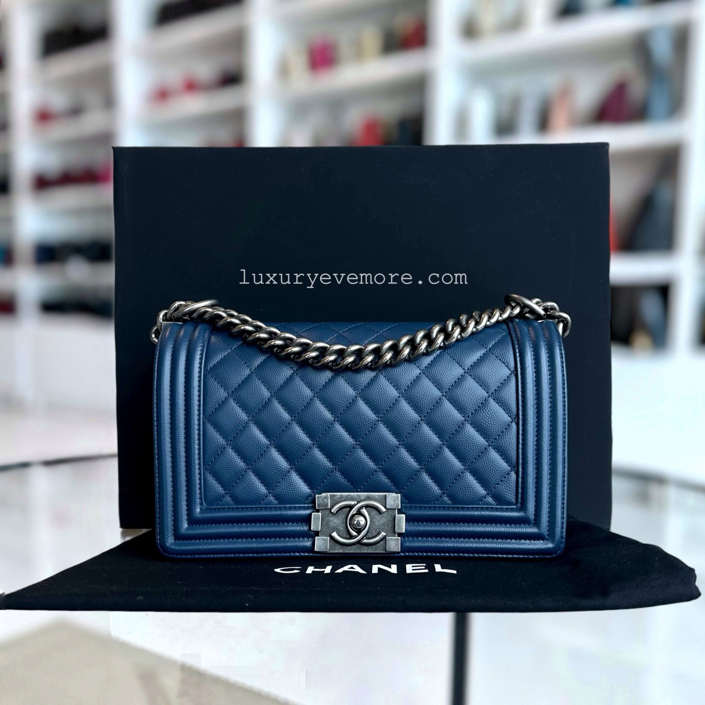 Chanel boy 25cm hot sale