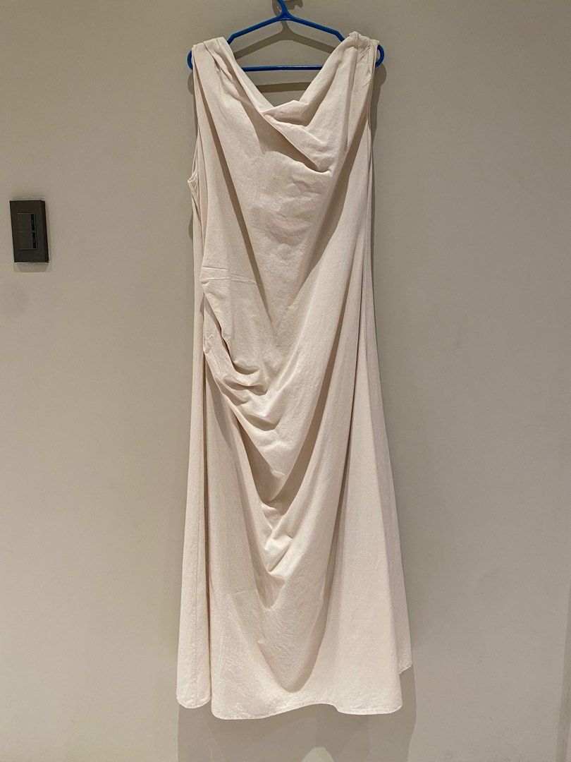 Cider Asymmetrical Neck Solid Ruched Maxi Dress, Women's Fashion, Dresses &  Sets, Dresses on Carousell