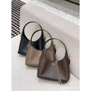 (Category: ) located in . Submitted by shinnywinnie.bag (Listing ID 1321950518, Image 1). Description: .