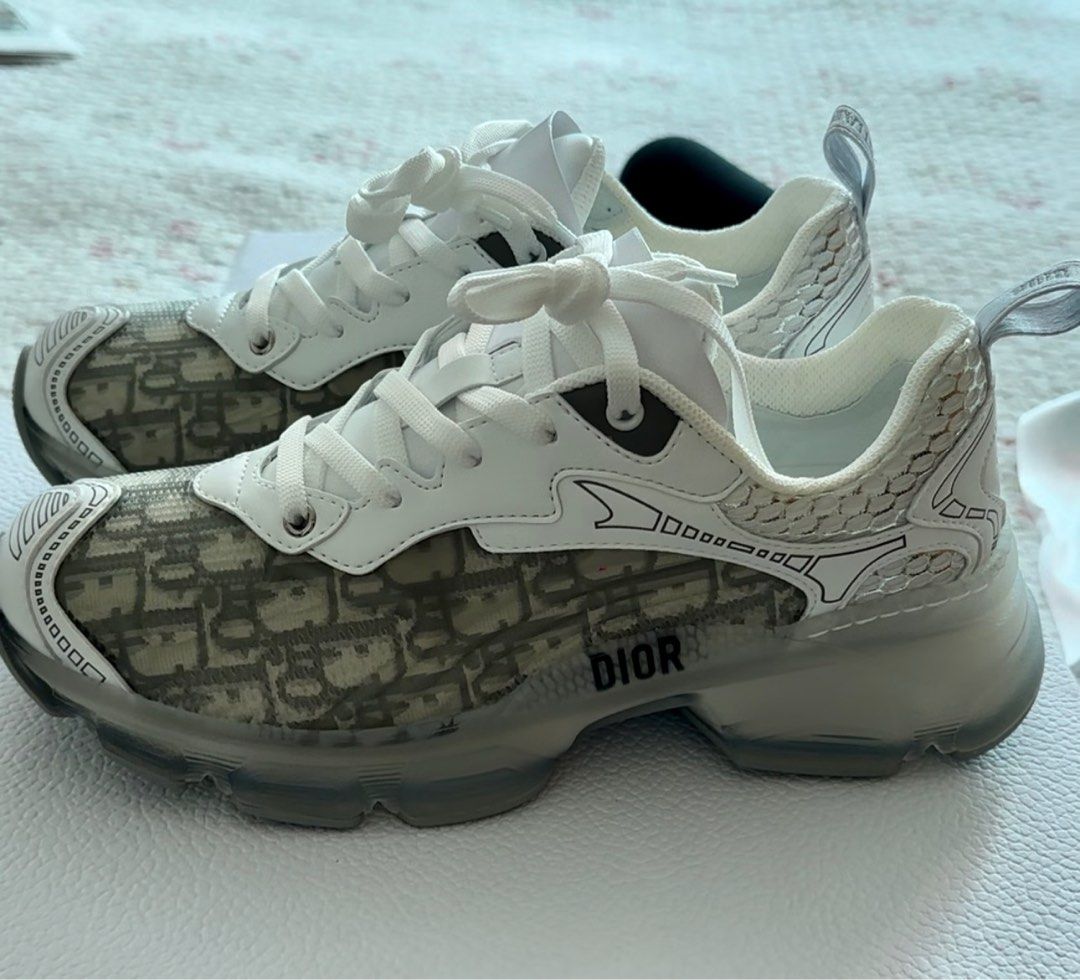 Dior Vibe Sneaker size 38.5 Men s Fashion Footwear Sneakers on Carousell