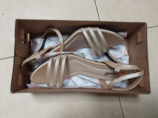 (Kategori: ) berada di . Dikirim oleh reshav123 (ID iklan 1321846832, Gambar 1). Deskripsi: .