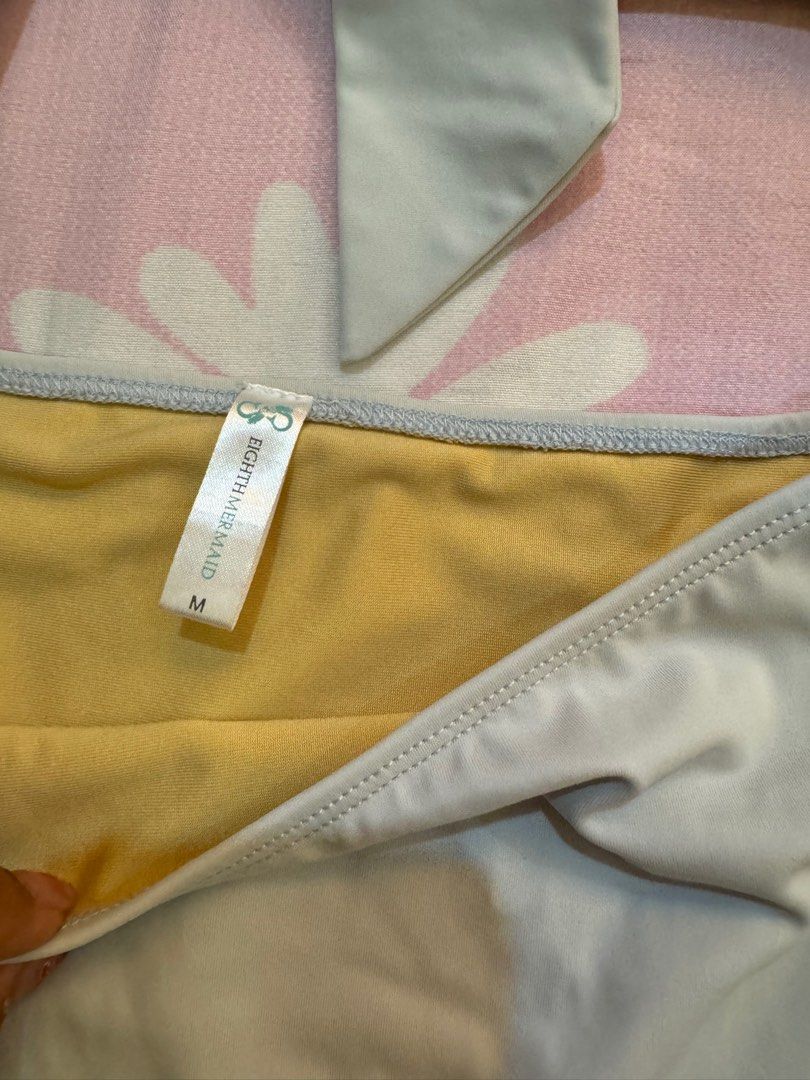 Eighth Mermaid Swimsuit (Category: Bikinis & Swimsuits) located in Candelaria. Submitted by lainey_ (Listing ID 1321967154, Image 2). Description: Size medium.