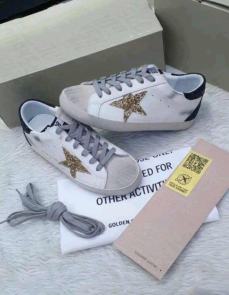 EU 36 37 38 39 40 US 5 6 7 8 9 FIXEDPRICE RESELLERPRICE GGDB Sneakers Golden Goose Sneakers Celebrity Fave Sneakers Women s Fashion Footwear Sneakers on Carousell