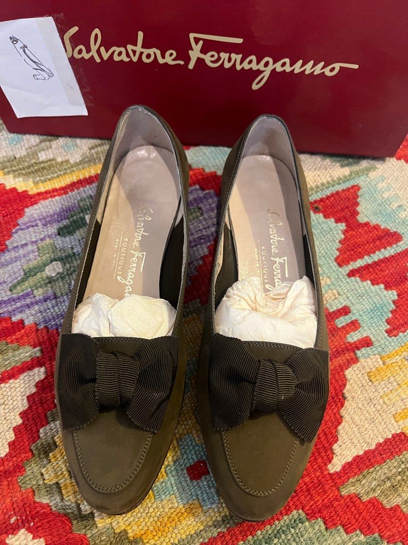 Ferragamo suede flats clearance