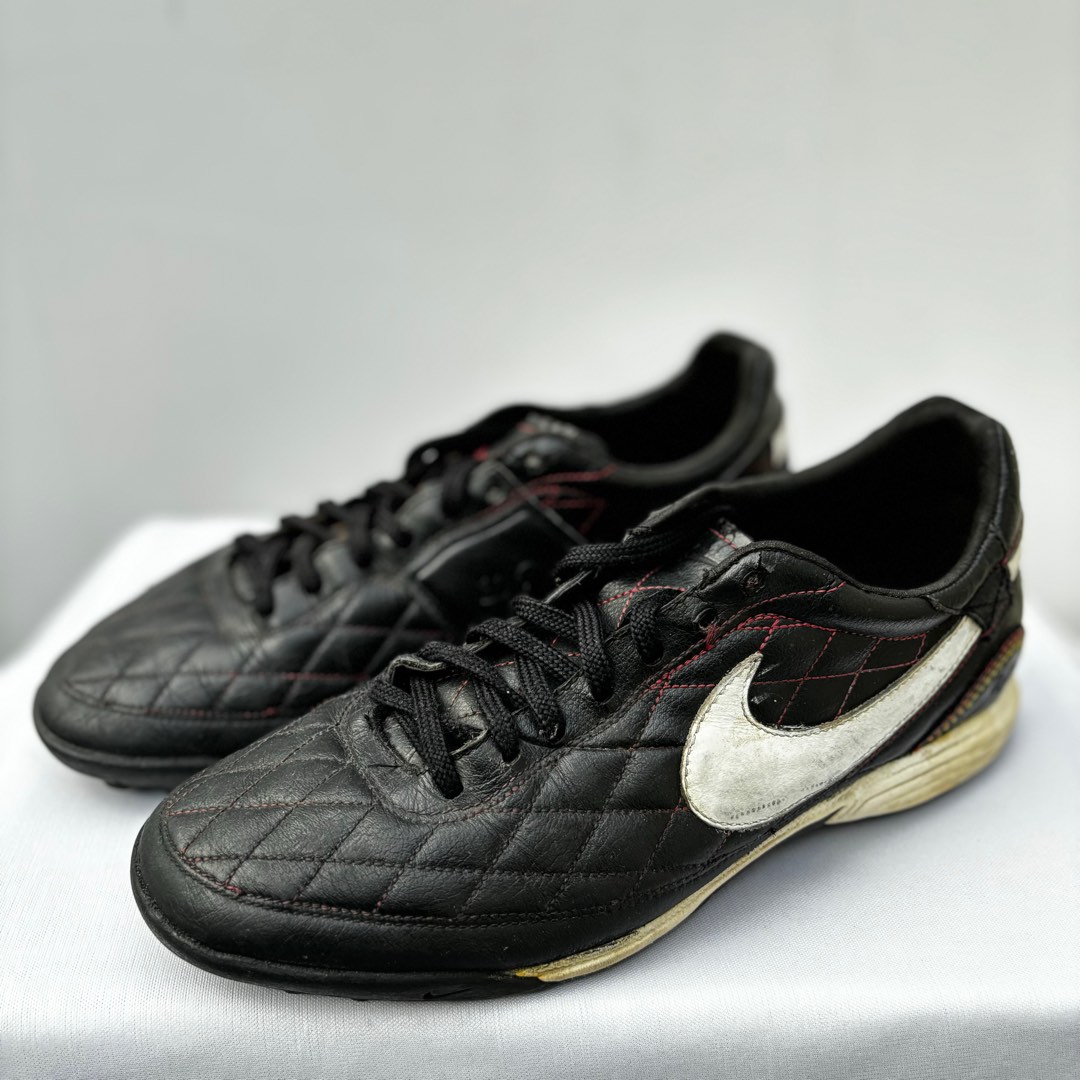 Futsal nike tiempo R10 Ronaldinho Turf 10R O Cala Sports Equipment Other Sports Equipment and Supplies on Carousell