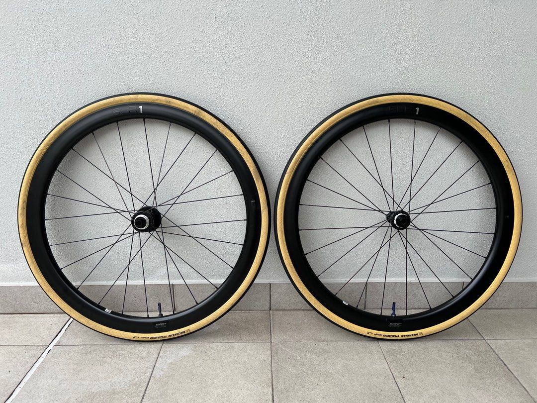 Giant SLR 1 SLR1 carbon wheelset wheel 700c hookless Michelin Power Cup 700c 700x28 Tyres for road bike SRAM XDR freehub fits Sworks S-works Specialized Trek Cannondale Pinarello (Category: Parts & Accessories) located in Singapore. Submitted by homemove (Listing ID 1321856001, Image 2). Description: High end carbon wheelset in great condition per pics. Michelin Power Cup 700x28 tubeless Tyres. Sram xdr freehub This is the latest Hookless version